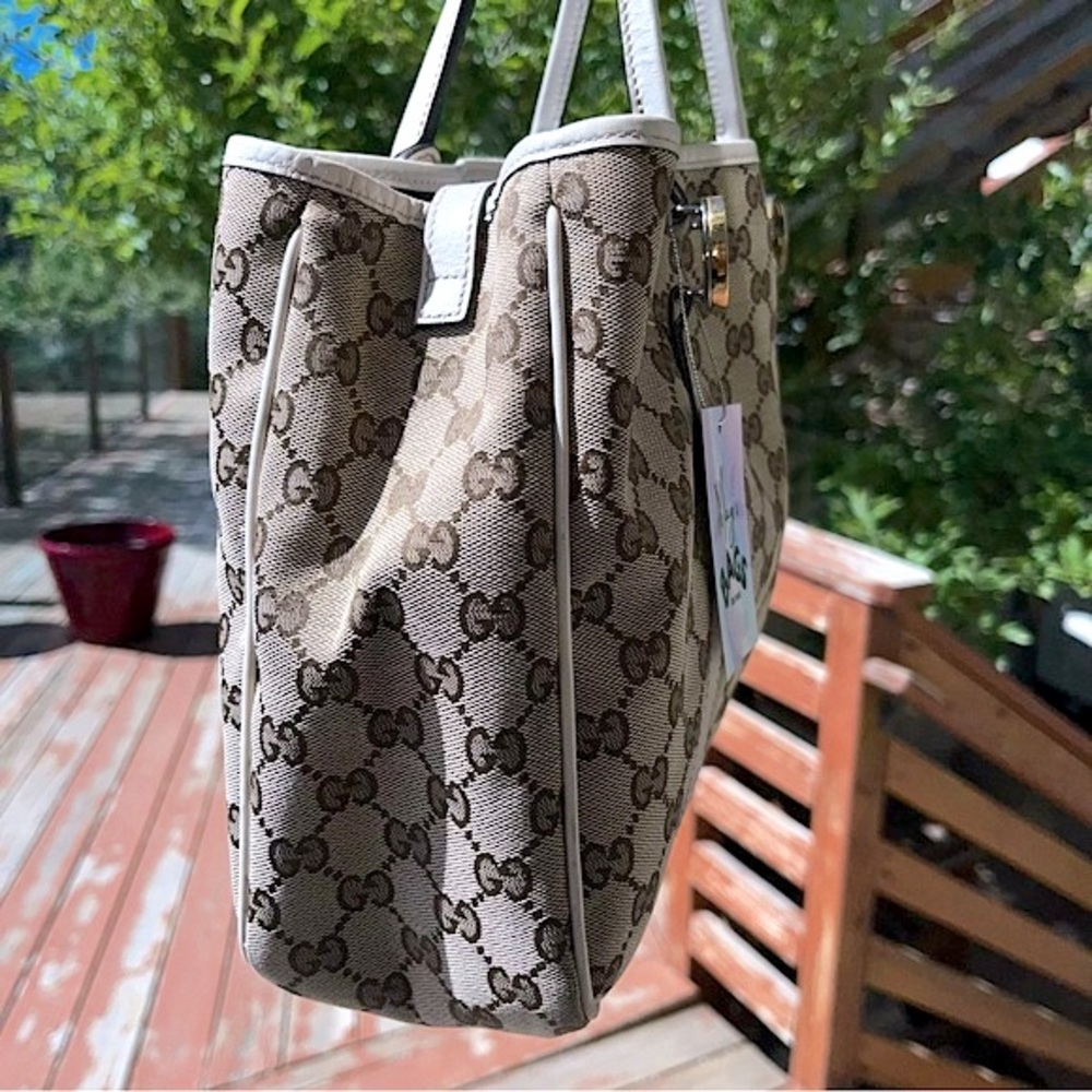 Gucci: Twins GG Monogram Canvas Gold/Silver Tote Bag - Picture 10 of 16